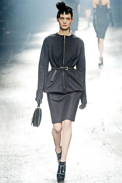 Look 8